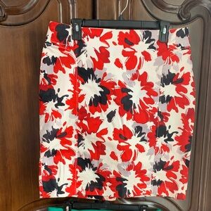 New York & Company Red and Black Floral Pencil Skirt stretch material